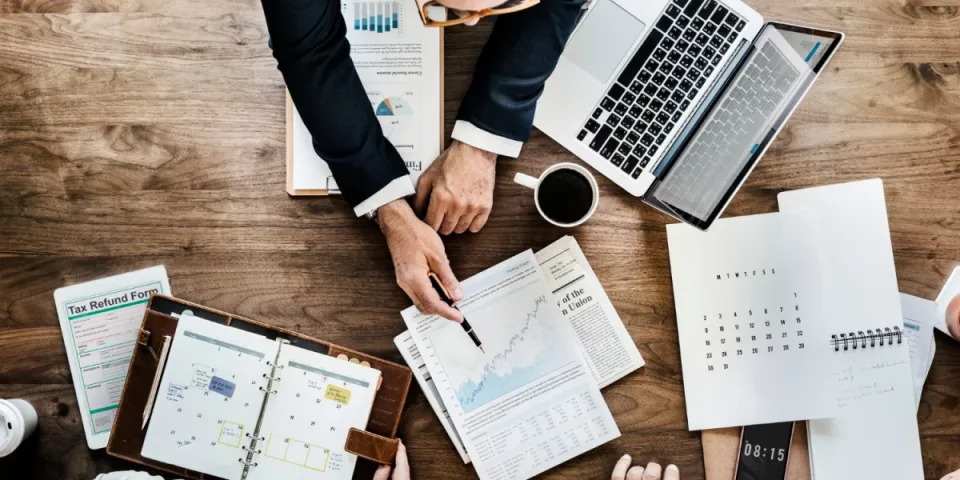 Szkolenia BHP - dlaczego są niezbędne dla pracowników i pracodawców?